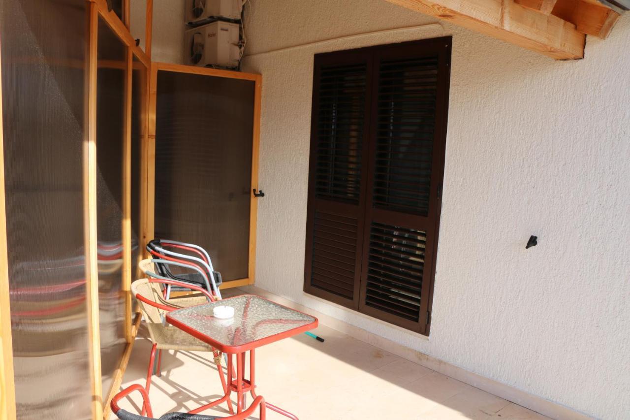 Apartment Grgas-Tucilo Zablace Exterior photo